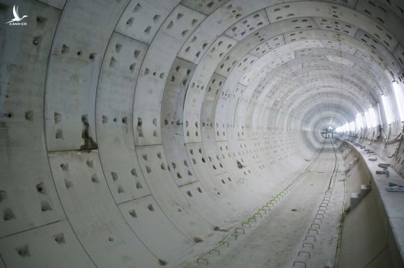 Diện mạo đường hầm Metro số 1 xuyên lòng đất tại trung tâm TP HCM - Ảnh 5.