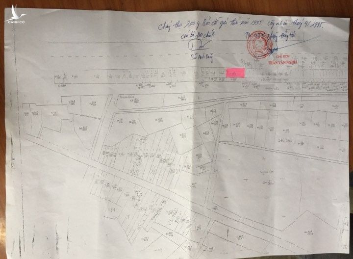 Bản đồ năm 1995 thể hiện các thửa đất riêng biệt nhưng bà Tuyết bức xúc cho rằng quận Hải An cố tình "kiếm cớ" cho rằng thửa đất nhà bà Tuyết trùng với thửa đất nhà khác.