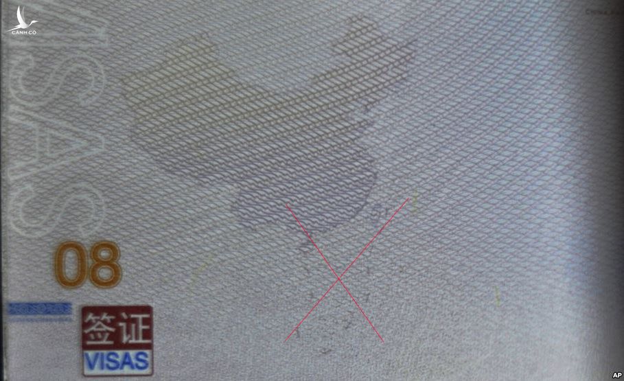 Hộ chiếu Trung Quốc in hình đường lưỡi bò 