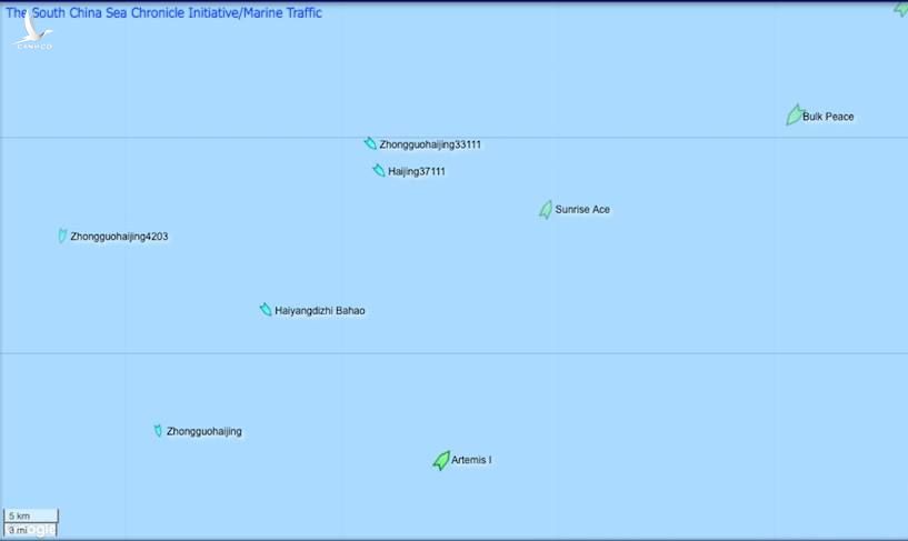 Sự phân bố các tàu trong nhóm Hải Dương Địa Chất 8 vào lúc 13h ngày 13/9 (giờ Việt Nam). Chúng ta thấy ở phía ngoài bên phải có tàu hải cảnh 46302 đang từ Đá Chữ Thập đi về hướng Bãi Tư Chính. Tàu Truong Sa của Việt Nam đang neo đậu ở Đá Lát.