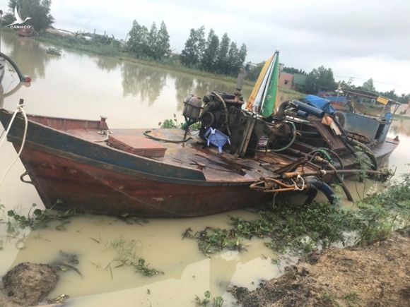 Bình Thuận: 40 tàu hút cát trái phép trên hồ Biển Lạc bị niêm phong, thu giữ - ảnh 4