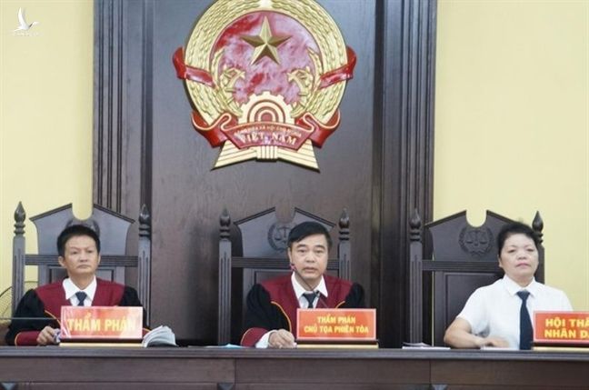 Phiên tòa xét sử sai phạm trong giáo dục tại Sơn La đã tạm hoãn 
