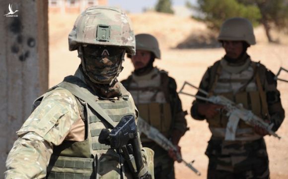 8 năm chinh chiến, Quân đội Syria kiệt sức: Nga là cứu tinh duy nhất - Lật ngược thế cờ - Ảnh 1.