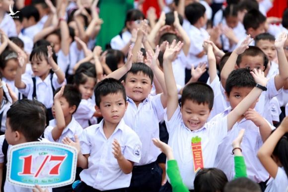 Học sinh Trường tiểu học Phan Huy Ích (Q.Bình Thạnh) háo hức trong ngày khai giảng /// NGỌC DƯƠNG