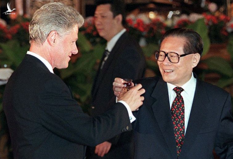 Tổng thống Mỹ Bill Clinton trong cuộc gặp Chủ tịch Trung Quốc Giang Trạch Dân. (Ảnh tư liệu)
