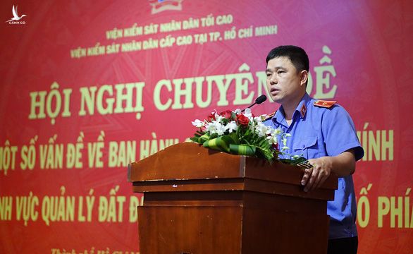 Ông Nguyễn Đức Thái kiến nghị không nên thu hồi đất của dân để giao cho doanh nghiệp làm kinh tế - Ảnh: TUYẾT MAI 