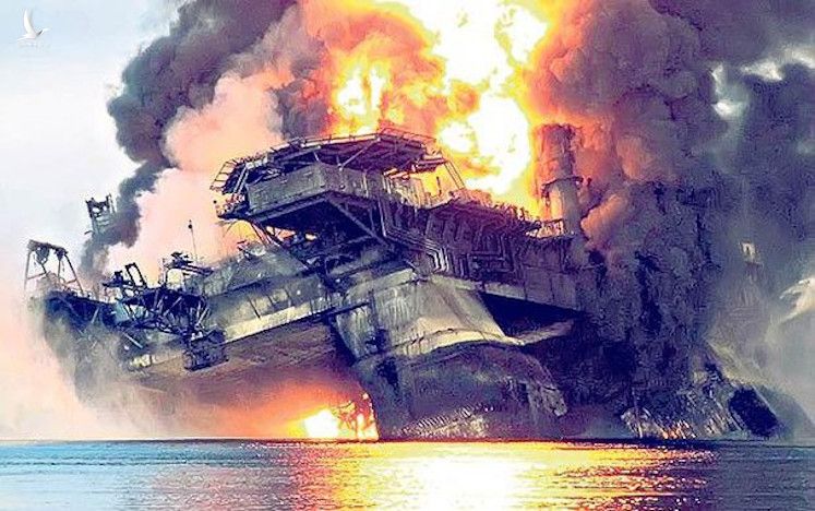 Năm 2010 giếng khoan dầu Deepwater Horizon trong vùng Vịnh Mexico đã thải ra biển 780 nghìn mét khối dầu thô