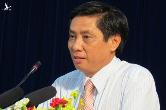 Đề nghị Ban Bí thư kỷ luật chủ tịch, nguyên chủ tịch Khánh Hòa - Ảnh 1.