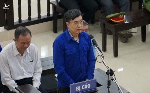 Xử vụ thất thoát nghìn tỷ tại Bảo hiểm xã hội Việt Nam: Cựu Thứ trưởng Lê Bạch Hồng ngồi nghe cáo trạng