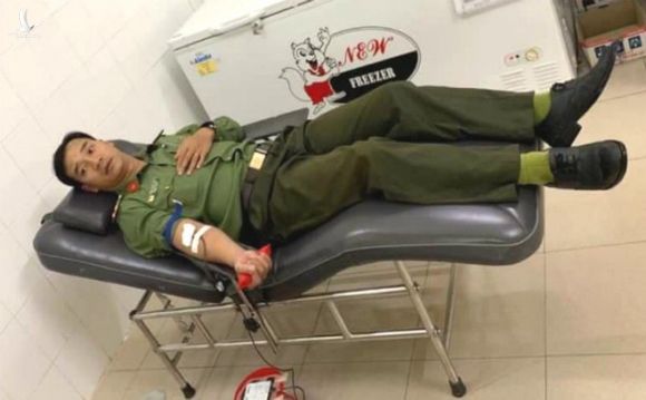 3 công an hiến nhóm máu hiếm cứu sống thanh niên bị đâm trọng thương