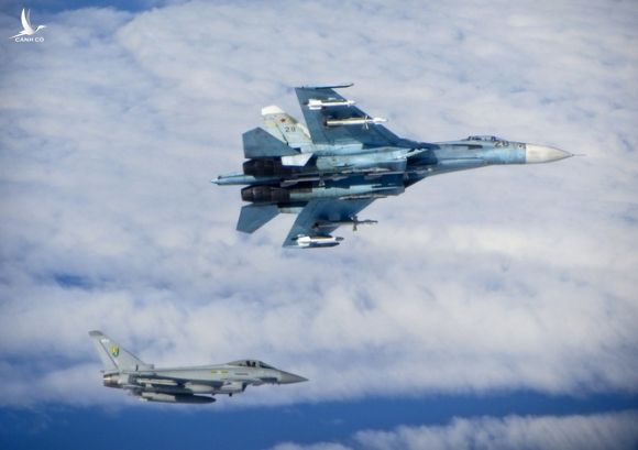 Vì sao máy bay chiến đấu Sukhoi luôn áp đảo NATO trên cả chiến trường lẫn thương trường? - Ảnh 2.