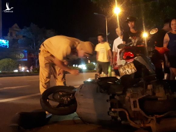 Tin nhanh - Hà Tĩnh: Chủ nhiệm UBKT thừa nhận uống rượu, cầm lái tông 2 người thương vong