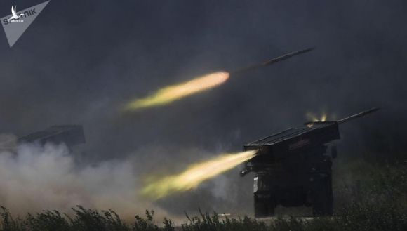 Nga 'khoe' pháo phản lực tầm xa nhất thế giới, 'quét sạch mọi sinh vật'