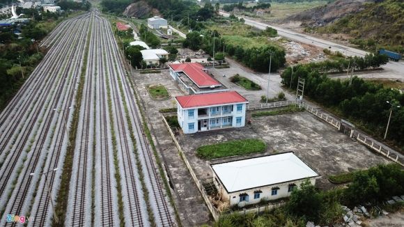 Ga duong sat 5 nam khong co bong tau hinh anh 2 