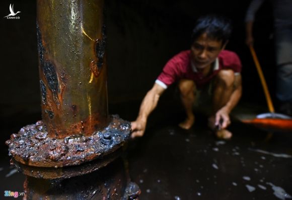 Nuoc den kit, mui dau nong nac khi thau rua be chung cu Ha Noi hinh anh 4 