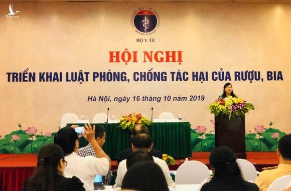 Bộ Y tế nói gì về việc sau ăn trái cây hơi thở có nồng độ cồn? - Ảnh 1.