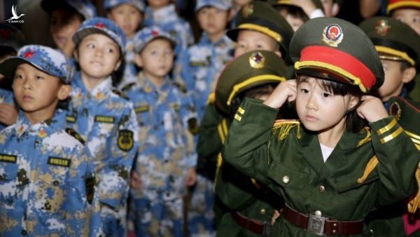 Trẻ nhỏ, những đối tượng chưa có năng lực mạnh mẽ về nhận thức chính là đối tượng tấn công tiềm năng mà chính quyền Trung Quốc đang ngày đêm hướng tới.