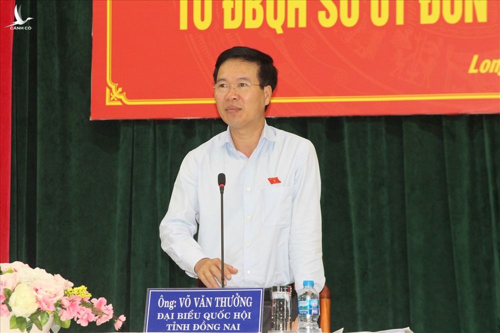 Hình ảnh ông Võ Văn Thưởng - Ủy viên Bộ Chính trị, Trưởng ban Tuyên giáo Trung ương cùng các đại biểu Đoàn Đại biểu Quốc hội tỉnh Đồng Nai  