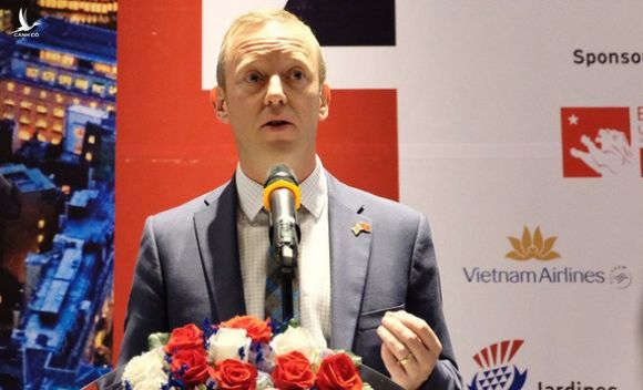 Đại sứ Anh tại Việt Nam gặp Bộ Công an, thảo luận xác minh 39 thi thể trong container - Ảnh 1.