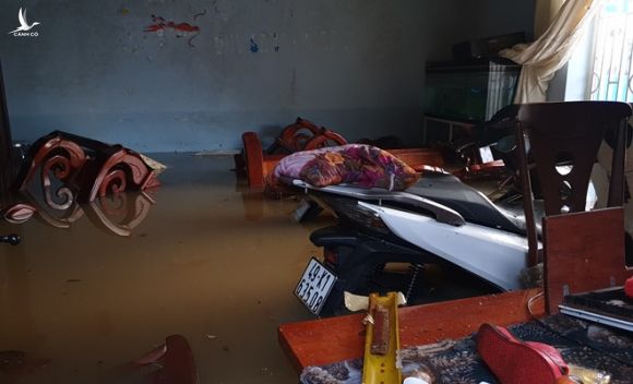 TP.Bảo Lộc lại chìm trong nước sau trận mưa lớn - ảnh 2