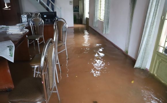 TP.Bảo Lộc lại chìm trong nước sau trận mưa lớn - ảnh 6