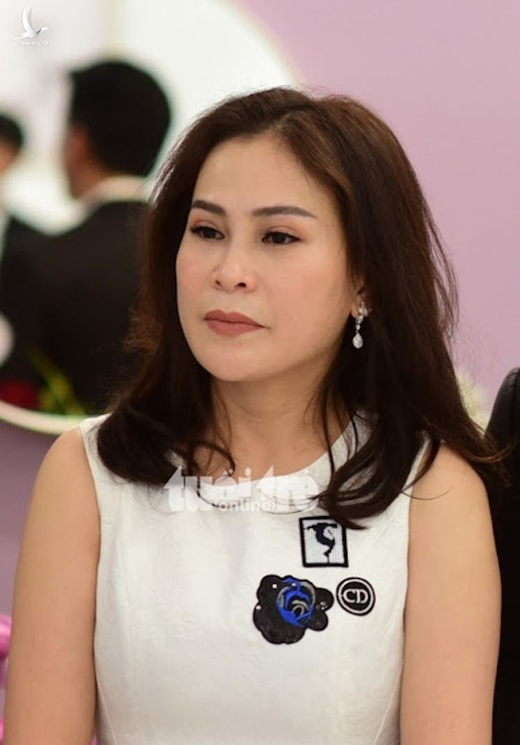 Bà Lê Thị Thanh Thúy được biết đến là người kinh doanh quán bar, nhà hàng cao cấp, chưa từng có kinh nghiệm đầu tư trong lĩnh vực bất động sản nhưng có sự ưu ái kỳ lạ của quan chức TP.HCM? 