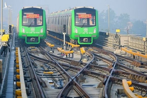 cuoc doi thoai nong tren tau cat linh ha dong va thong tin giat minh tu tu van phap