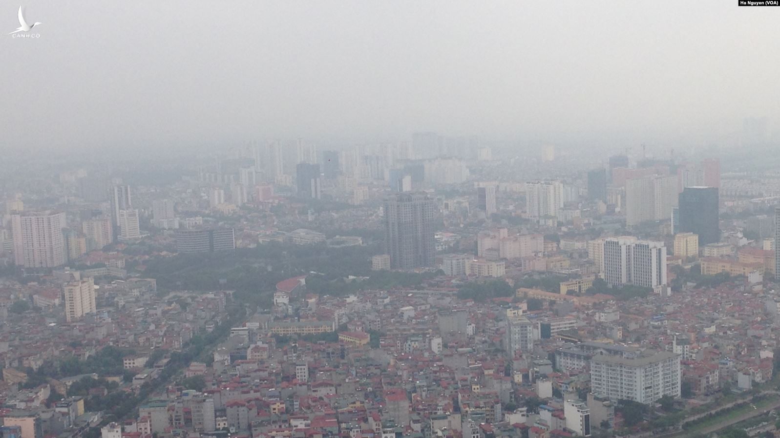 Bầu trời Hà Nội một ngày ô nhiễm. 