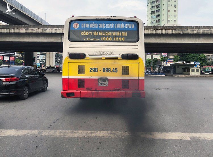Ô nhiễm bụi PM2.5 ở Hà Nội có khoảng 40% nguyên nhân tới từ giao thông. Ảnh: Ngọc Thành. 