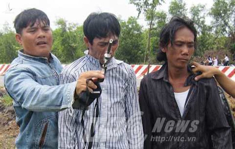 Hiệp sỹ Nguyễn Thanh Hải trong lần bắt tội phạm có súng 