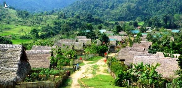 Gần 400 lá đơn xin rút khỏi hộ nghèo của người dân miền núi xứ Nghệ - 1