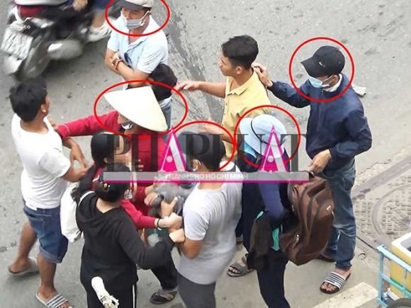 Bang moc tui o khu vuc Suoi Tien: Ngang nhien moc tui, danh nguoi hinh anh 1 
