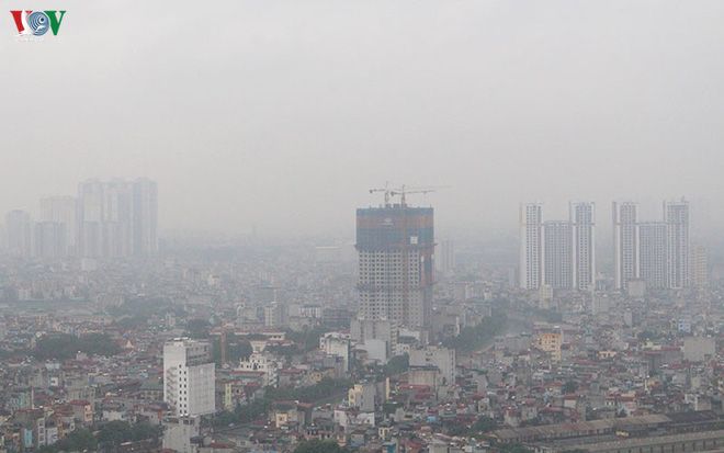 Không khí ở Hà Nội và miền Bắc bị ô nhiễm hàng chục ngày qua. 