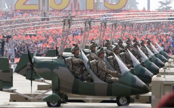6 vũ khí kỳ lạ Trung Quốc tiết lộ trong lễ duyệt binh: Thứ chưa nước nào có, thứ như đồ tiêu khiển