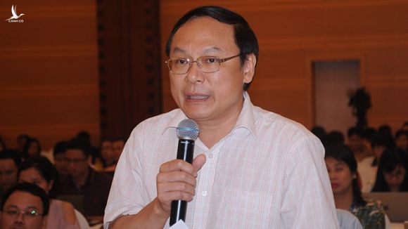 Thứ trưởng Bộ TN-MT Lê Công Thành khuyên người dân nên vào các trang web của cơ quan chuyên môn để theo dõi  tình trạng ô nhiễm không khí /// Ảnh Chí Hiếu