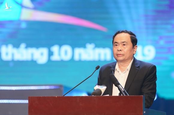 thu tuong: "con hang van chau nho chua du ao am, suy dinh duong" hinh anh 2