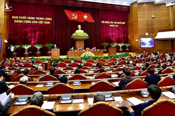 Giải phẫu 'khối u' chạy chức quyền bằng cơ chế cột chặt trách nhiệm cá nhân