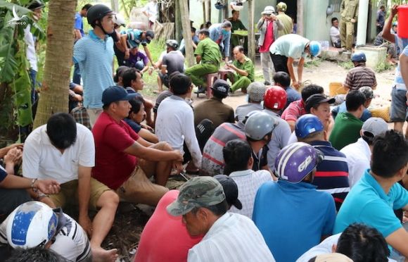 Canh sat bat 92 nguoi da ga an tien o Tra Vinh hinh anh 1