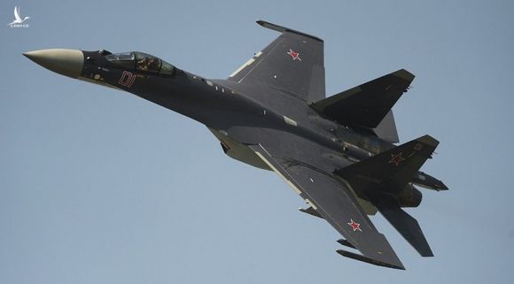 Hé lộ đặc tính ưu việt của 'sát thủ bầu trời' Su-35 của Nga