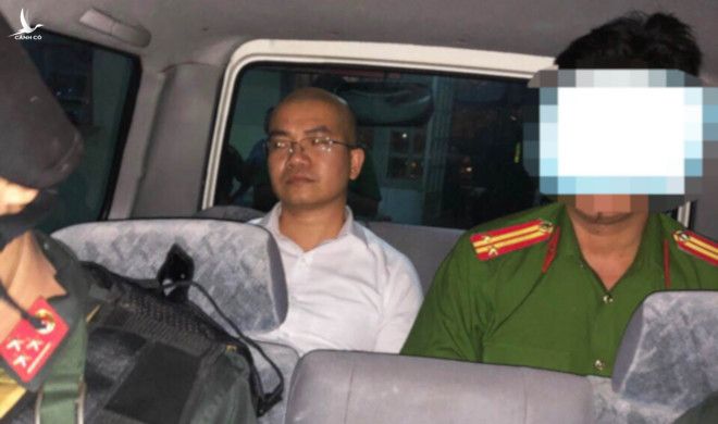 Chủ tịch Nguyễn Thái Luyện lúc bị bắt. 
