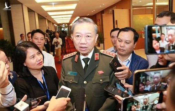 Bộ trưởng bộ Công an Tô Lâm cho biết sẽ yêu cầu các đơn vị trong ngành chấn chỉnh sau liên tiếp các hành vi gây bức xúc dư luận của một số chiến sỹ công an.