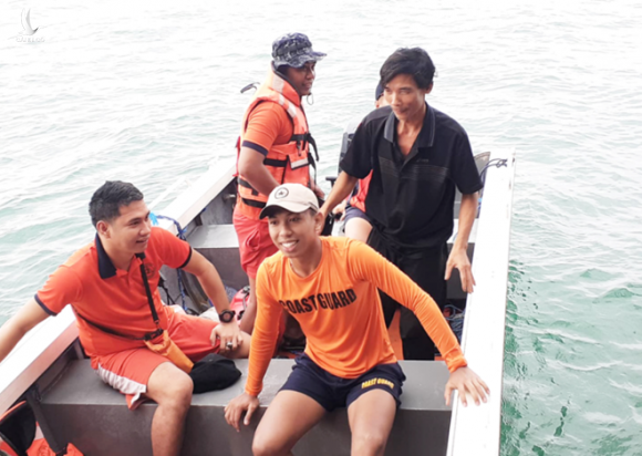 Tình cảm đặc biệt trong bão số 6, ngư dân Việt Nam được đón nồng hậu ở Philippines - ảnh 1