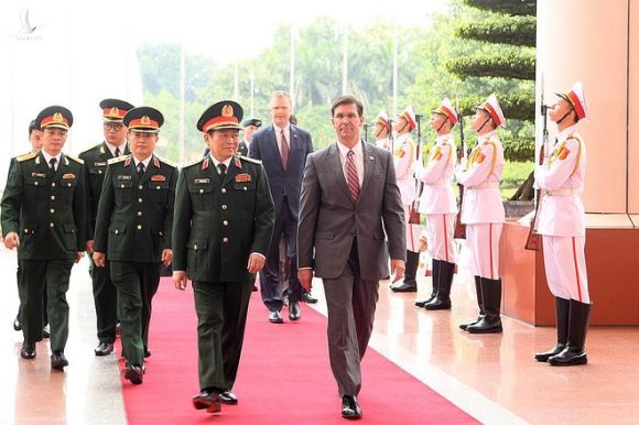Bộ trưởng Quốc phòng Mỹ bắt đầu thăm Việt Nam, hội đàm cùng Bộ trưởng Quốc phòng Ngô Xuân Lịch - Ảnh 5.