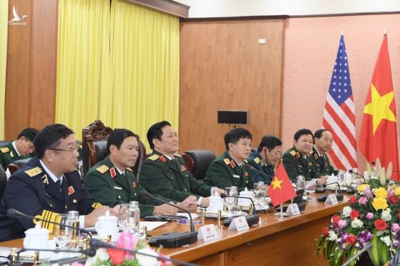 Bộ trưởng Quốc phòng Mỹ bắt đầu thăm Việt Nam, hội đàm cùng Bộ trưởng Quốc phòng Ngô Xuân Lịch - Ảnh 8.