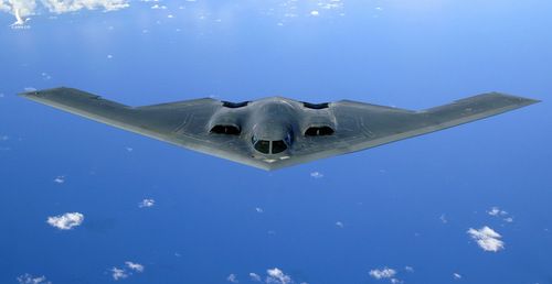 Máy bay ném bom tàng hình B-2 của không quân Mỹ. Ảnh: USAF.