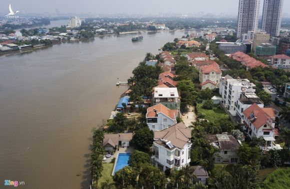 Biet thu o Thao Dien bit kin loi ra bo song Sai Gon hinh anh 8