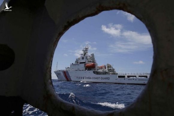 Mỹ tăng tốc đối phó chiến thuật tàu thân trắng của Trung Quốc tại Biển Đông - 2