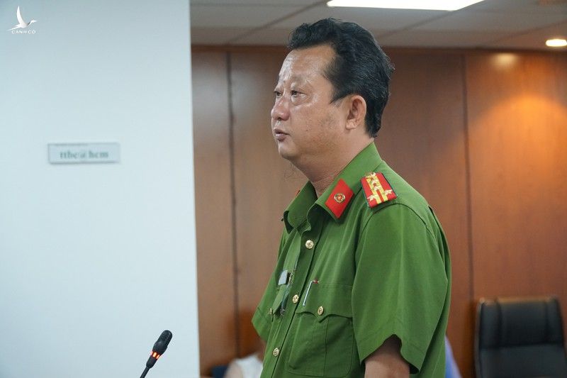  Đại tá Nguyễn Hoàng Khánh, Trưởng Công an quận Bình Thạnh. 