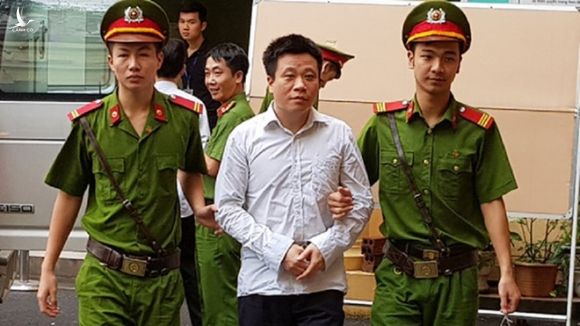 Hồi tháng 12.2018, cựu Chủ tịch OceanBank Hà Văn Thắm đã bị khởi tố thêm tội danh /// Ảnh Đình Trường