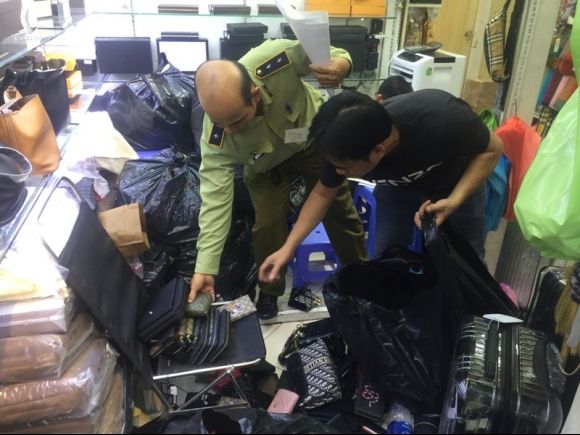 TP.HCM ban hành kế hoạch cao điểm chống hàng giả - ảnh 1